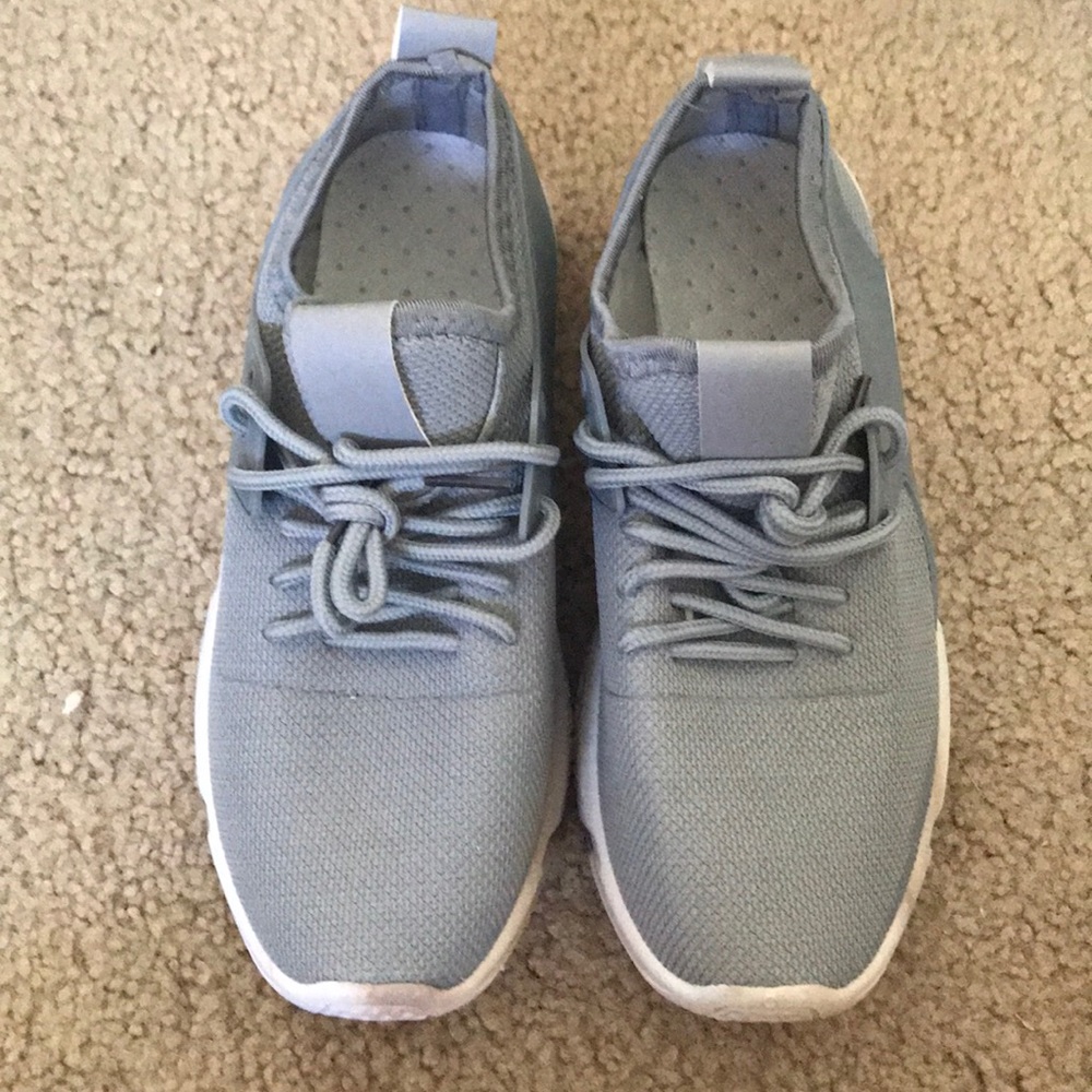Light grey comfort shoes